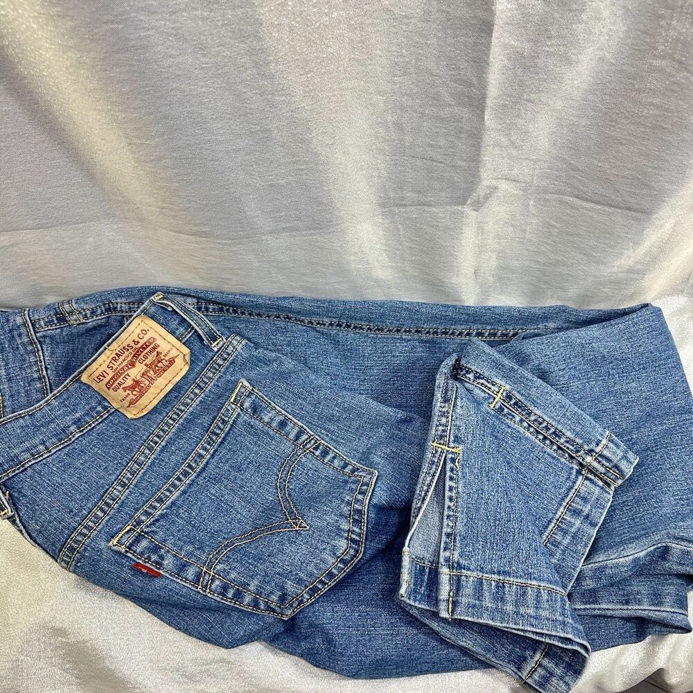 LEVIS Vintage Classic Capri Floral Fabric inside Women's Size 12